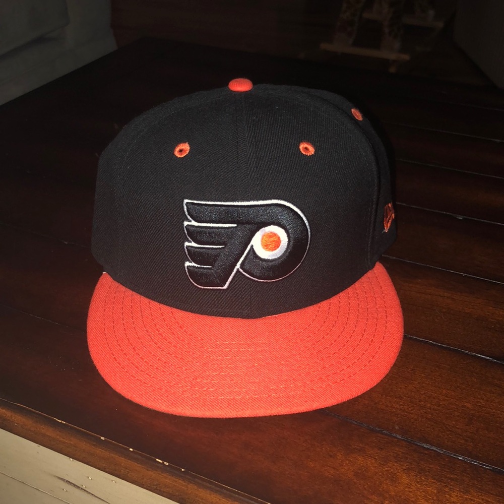 Flyers hat